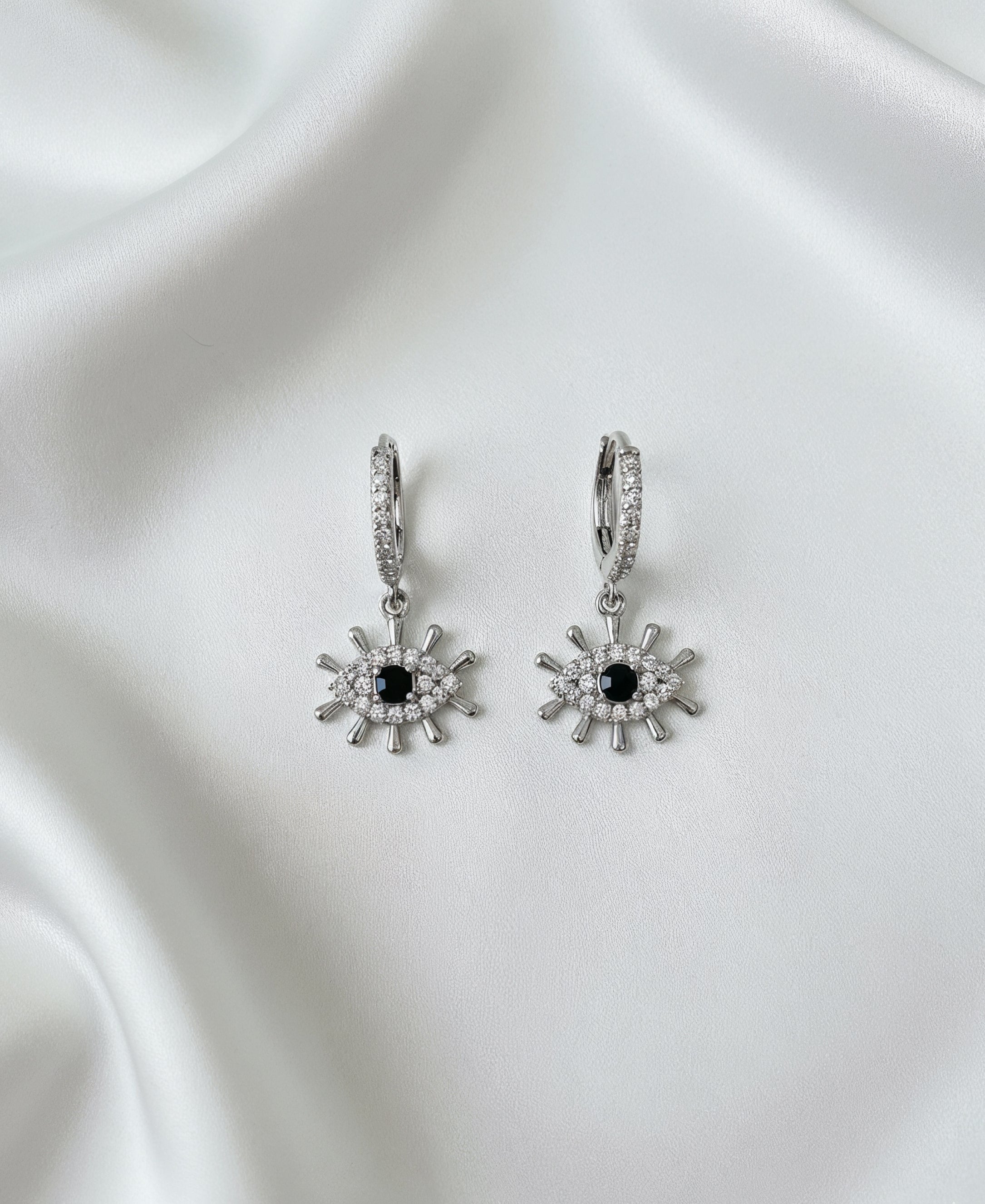 Taitanium Eye Ring Hoops