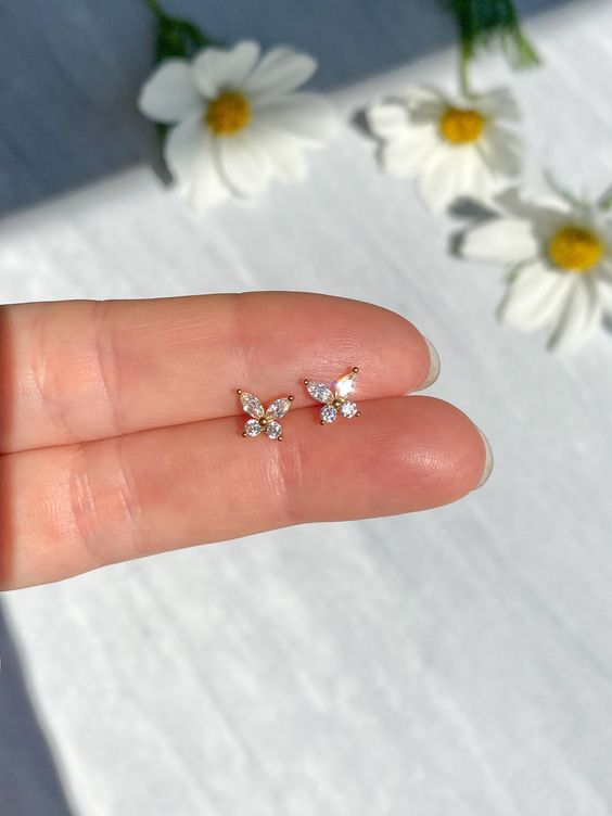 HAPPY Diamond Studs